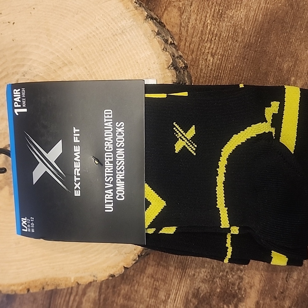 Extreme Fit Long Compression Socks Sz L/XL